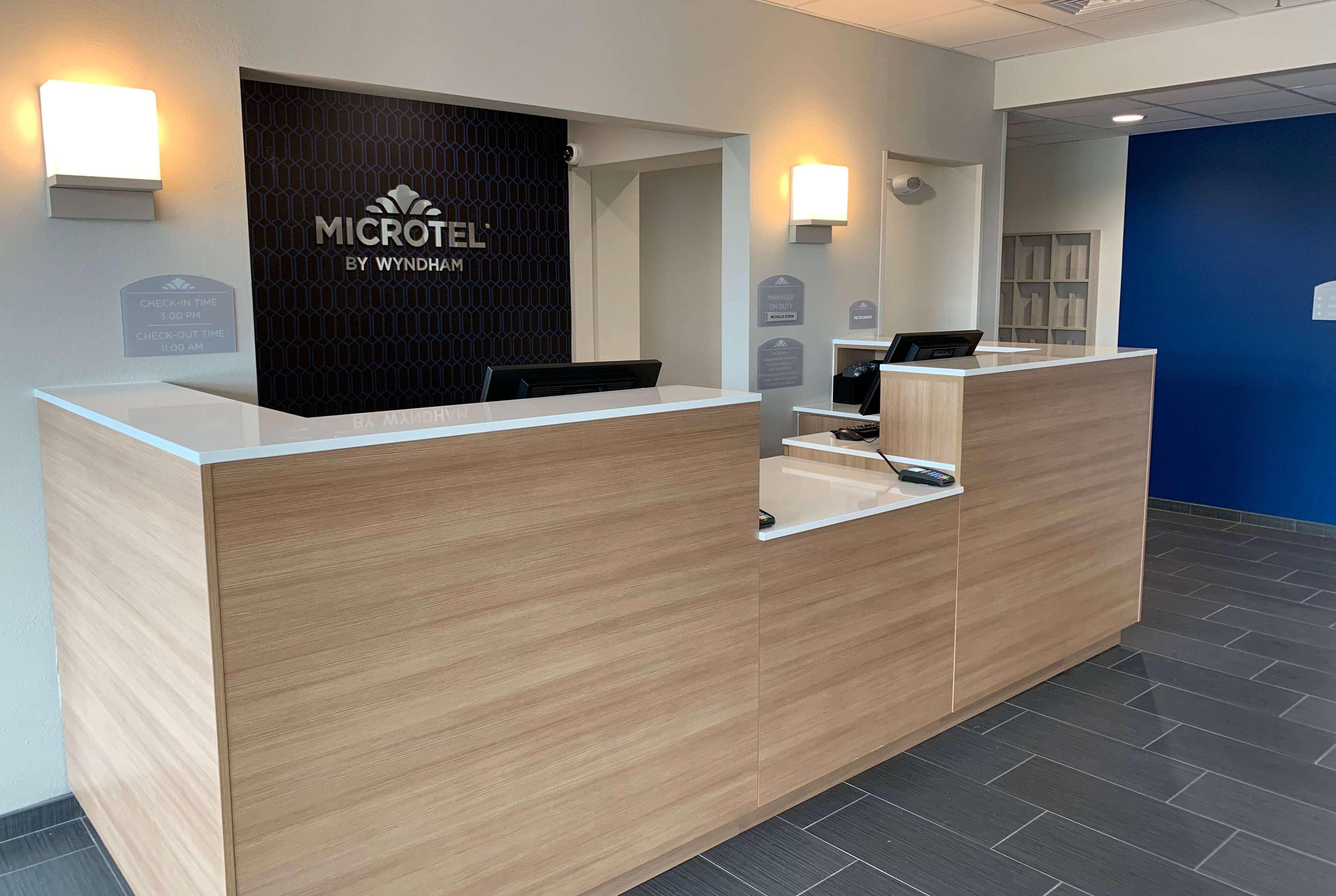 Microtel Inn & Suites By Wyndham Fountain Fort Carson Exterior foto